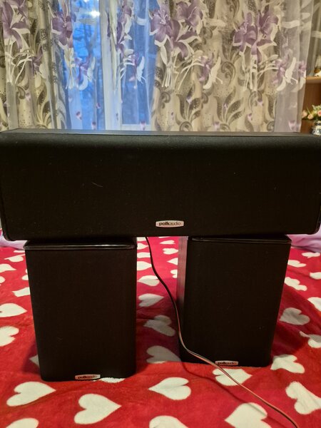 Polk audio TSI 100 home theatre sourround speakers