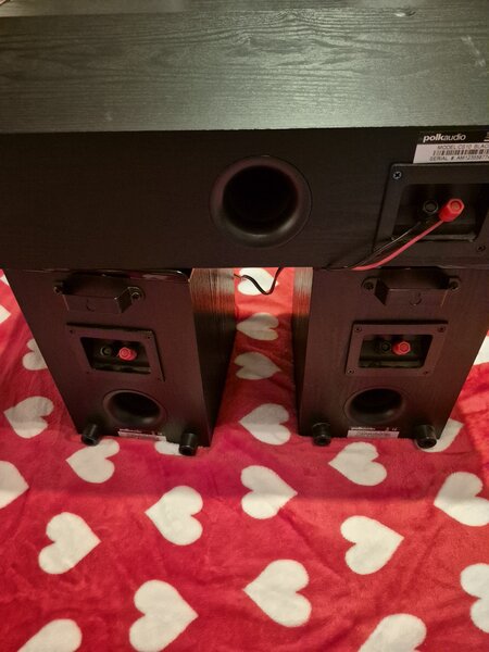 Polk audio TSI 100 home theatre sourround speakers