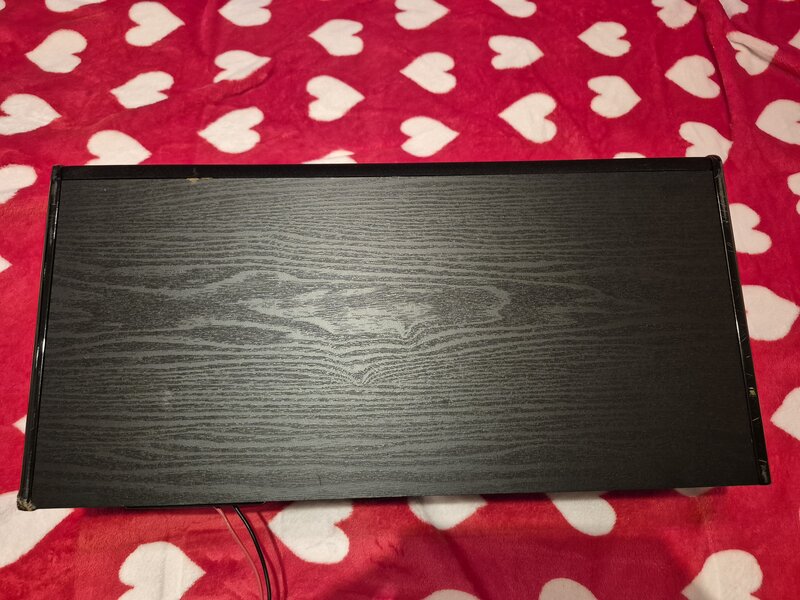 Polk audio TSI 100 home theatre sourround speakers